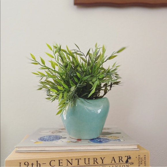 Vintage pottery planter - Picture 2 of 6